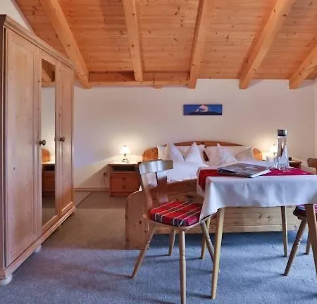 Haus Almfrieden 3*