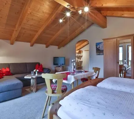 Haus Almfrieden 4*