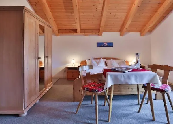 Haus Almfrieden 3*