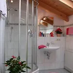 ゲストハウス Haus Almfrieden