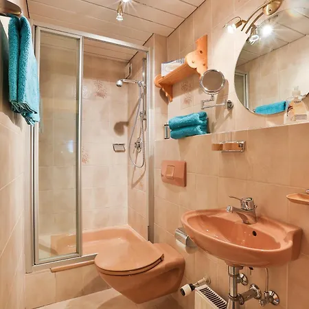 Haus Almfrieden Гостевой дом 3*