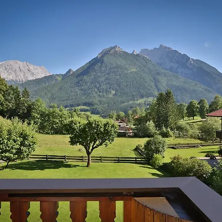 Haus Almfrieden 3*